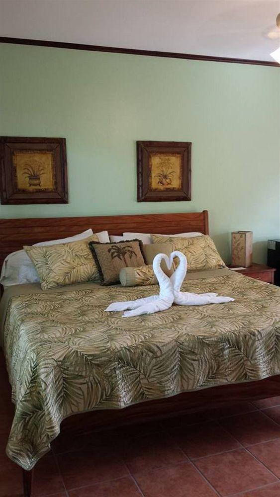 Delfin Beach Front Resort Эстерильос Экстерьер фото