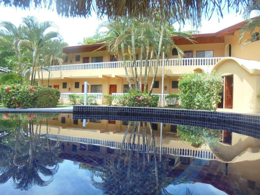 Delfin Beach Front Resort Эстерильос Экстерьер фото